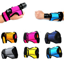 Load image into Gallery viewer, Durable 3mm Neoprene Hand Free Light Holder Glove Underwater Scuba Diving Outdoor Torch Flashlight Holster Hand Arm Mount Strap
