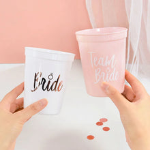 Load image into Gallery viewer, 1Set Bachelorette Party Team Bride Plastic Drinking Cups Bridal Shower Gift Bride to be Hen Party Supplies Wedding Decorations
