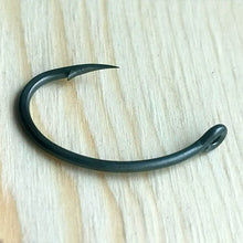 Load image into Gallery viewer, 20PCS PTFE Coated High Carbon Stainless Steel Barbed hooks Carp Fishing Hooks Curved Wide Gape Micro Barbed Barbless Carp Hook
