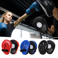 Load image into Gallery viewer, 1pcs Curved Boxing Hand Target PU Leather 5-Finger Hand Target Breathable Curved Punching Mitts for Martial Arts Training
